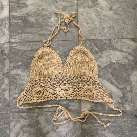 Zaful Crochet Unlined Backless Crop Top - Picture 4 of 5